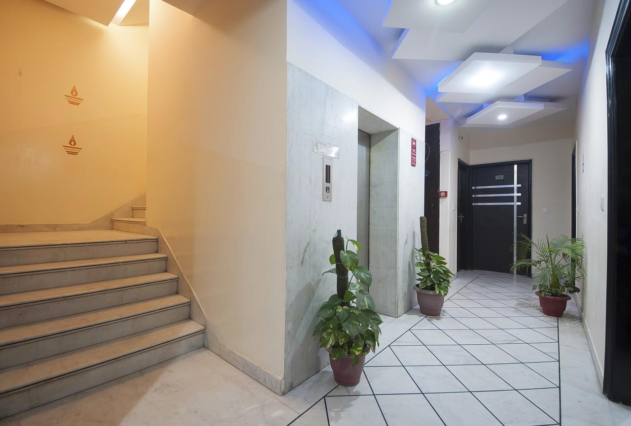Apra Hotel 3*