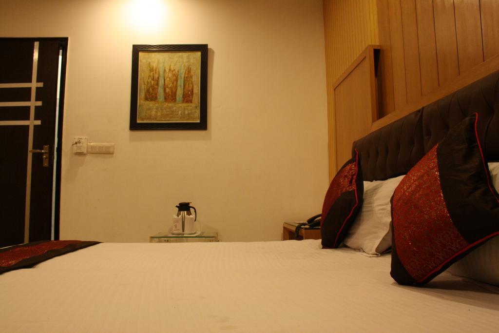 Apra New Delhi