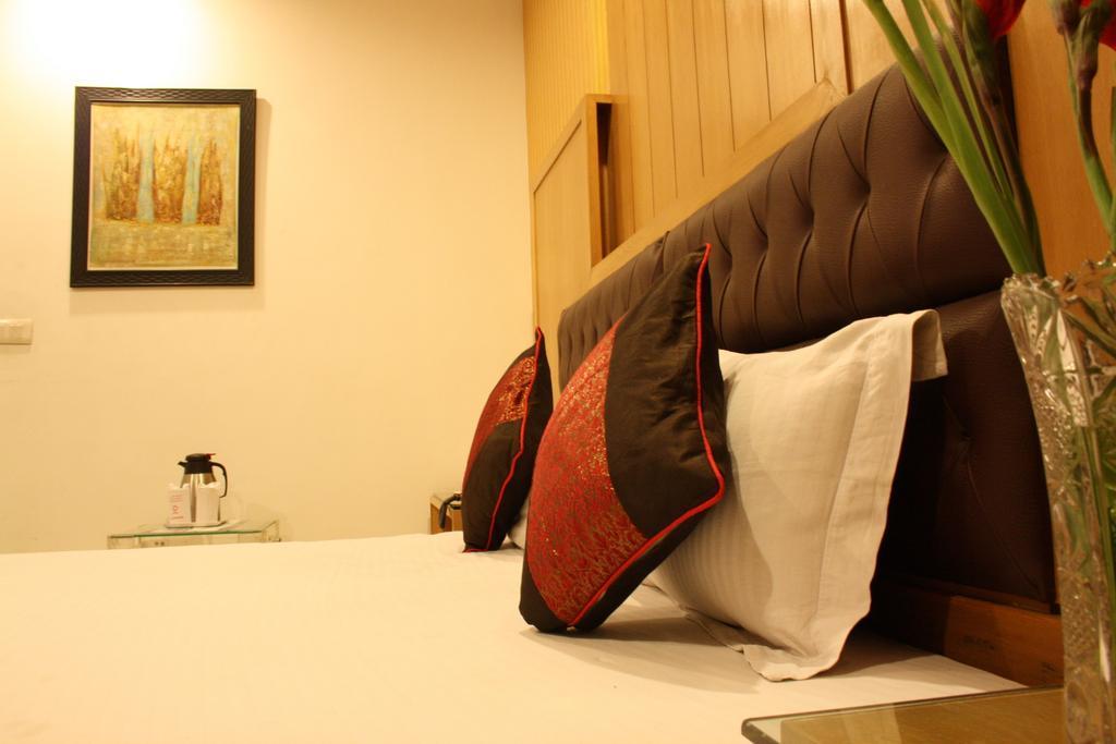 Hotel Apra 3*